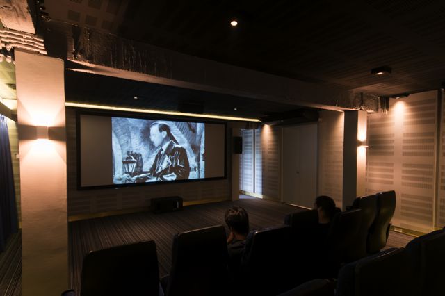 ภาพโดย Bangkok Screening Room