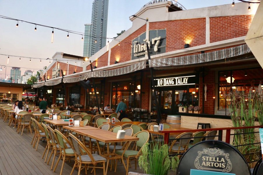 โกดังทะเล