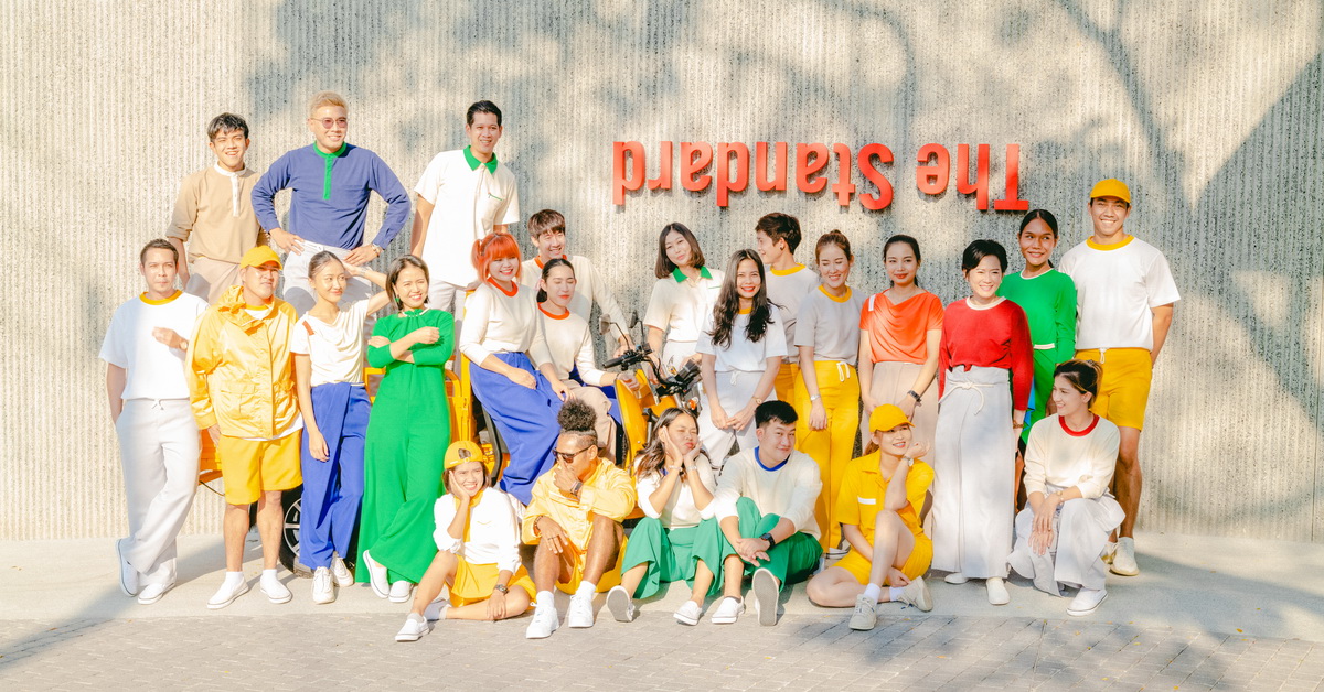 เมื่อยูนิฟอร์มต้องชิค: พาส่องคอลเลกชันชุดพนักงาน Vickteerut x The Standard Huahin