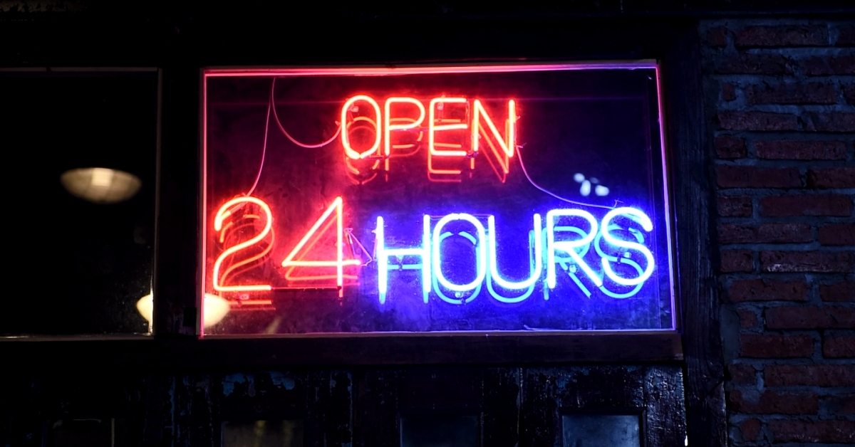 รวม 10 พิกัดคาเฟ่เปิด 24 ชั่วโมงเอาใจคนทำงานหนัก