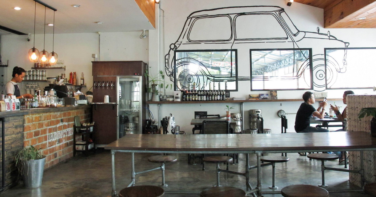 Addicted Cafe ไดเนอร์สไตล์ American Garage พร้อมดนตรีแจ๊สดี ๆ ที่ชาวแจ้งวัฒนะควรปักหมุด