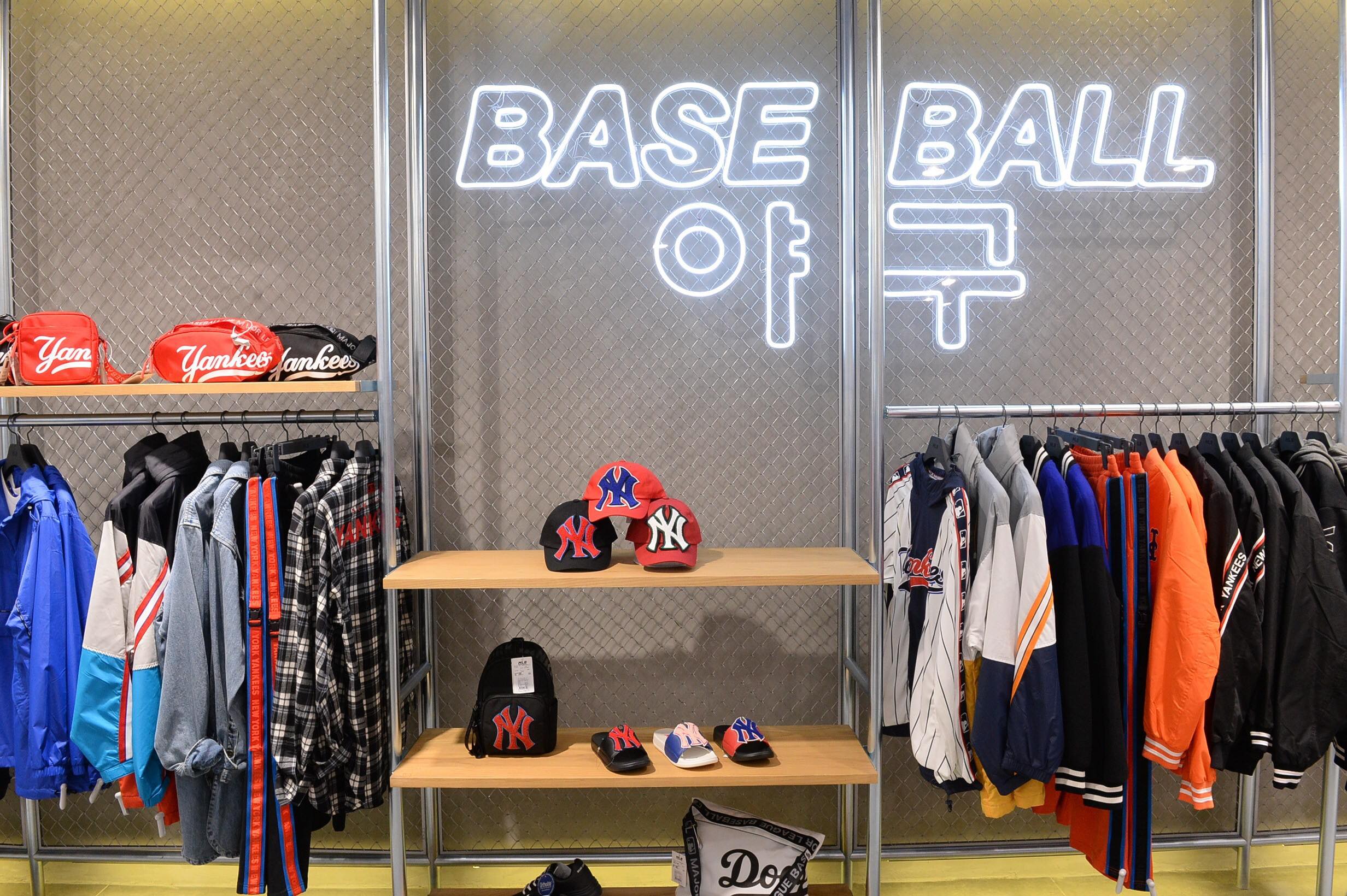 เตรียมตัวพบกับ Flagship Store แห่งแรกของ MLB ในไทย ที่แฟชั่นนิสต้าสายไอดอลเกาหลีต้องห้ามพลาด!