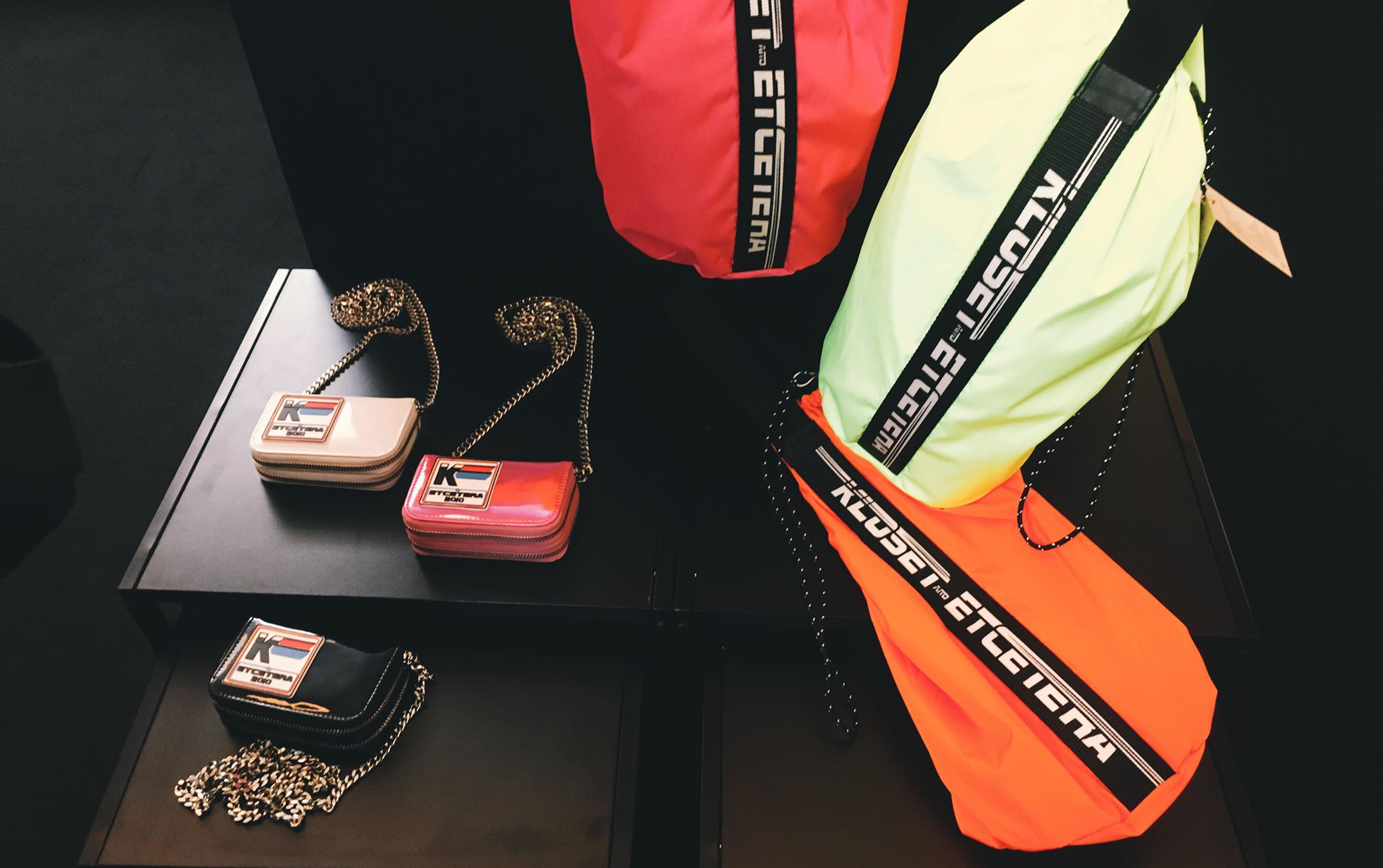 ชาวแฟชั่นนิสต้าเตรียมกรี๊ด เพราะ Kloset & Etcetera กลับมาพร้อมคอลเลคชั่นใหม่สุด ในรูปแบบ Pop-up Store แล้ววันนี้!