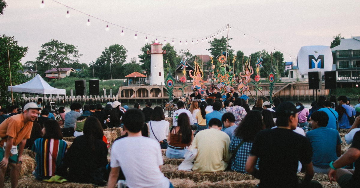 ‘โฟล์คข้างวัด’ งานดนตรีที่จะชวนเราหนีกรุงเทพฯ ไปนั่งล้อมวงฮัมเพลงอะคูสติกด้วยกันที่อยุธยา