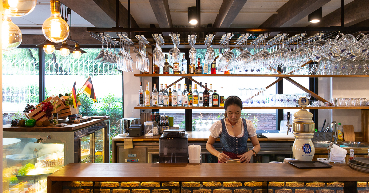 พาไปชิมอาหารเยอรมันระดับ Top Tables ในสไตล์รัสติคแท้ ๆ ที่ Alexander’s German Eatery