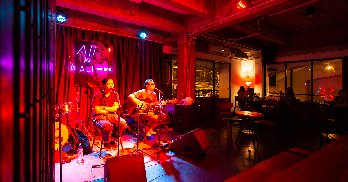 All In Bistro&Bar บาร์กินดื่มลับที่ทุ่มหมดหน้าตักให้อาหารรสจัด ค็อกเทล และวงดนตรีที่คัดมาแล้วว่าดี!