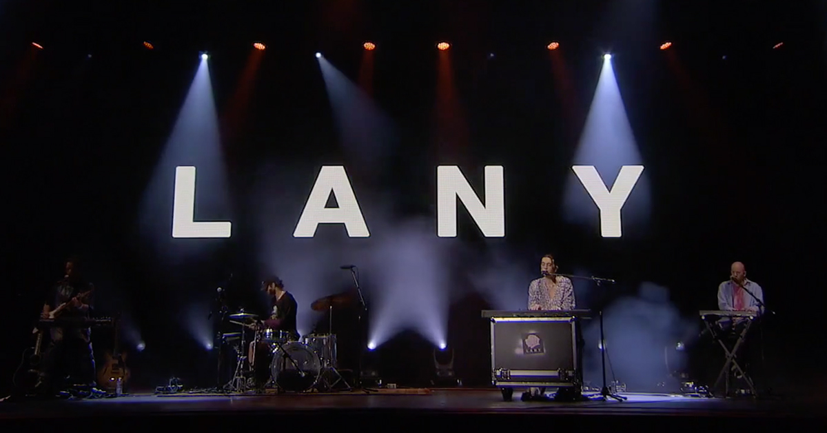 One Night Only Global Livestream ชั่วโมงต้องมนตร์กับบทเพลงของ LANY แบบ Unplugged