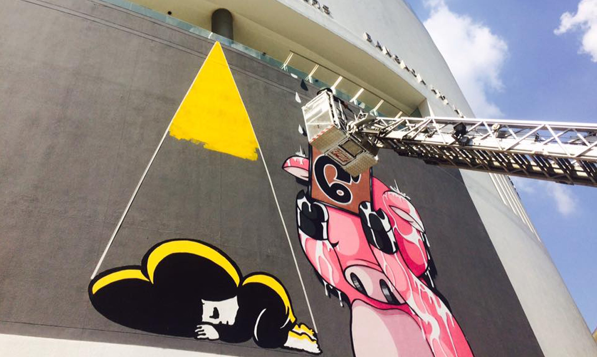 น้องมะม่วงก็มา! 5 ศิลปินเปลี่ยนผนังหอศิลป์กรุงเทพฯ เป็นงานศิลปะ