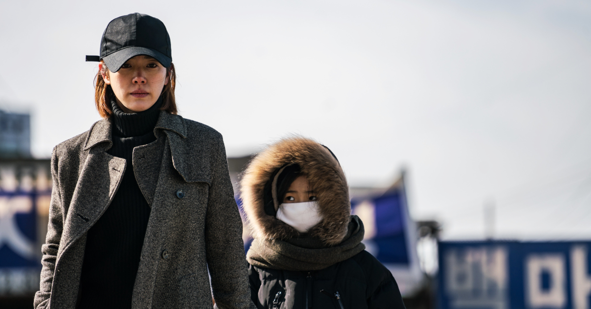 พ่อแม่ ตำรวจ คนแปลกหน้า: Miss Baek หนังตีแผ่ความรุนแรงต่อเด็ก ที่ตัวละครผู้ใหญ่ล้วนแต่พึ่งพาไม่ได้