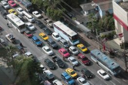 กรุงเทพฯ รถติดที่สุดในโลกในชั่วโมงเร่งด่วนตามผลสำรวจล่าสุด