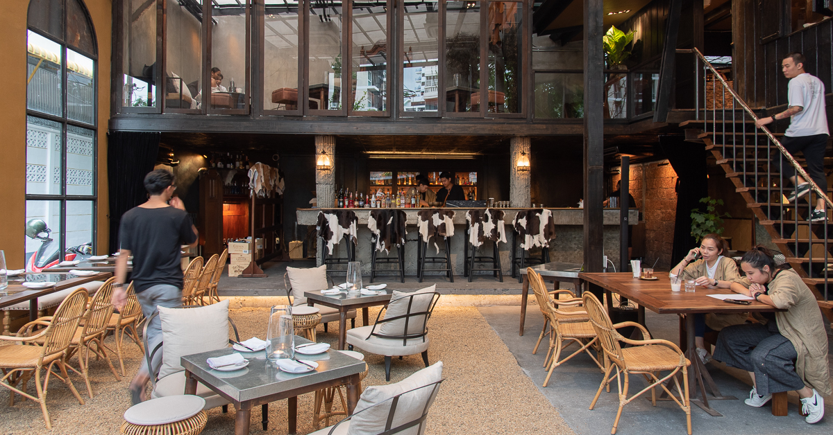 Blacksmith โรงตีเหล็กแห่งซอยอารีย์ ที่จะกลายมาเป็นพิกัดกินดื่มแห่งใหม่ของสายไนท์ไลฟ์