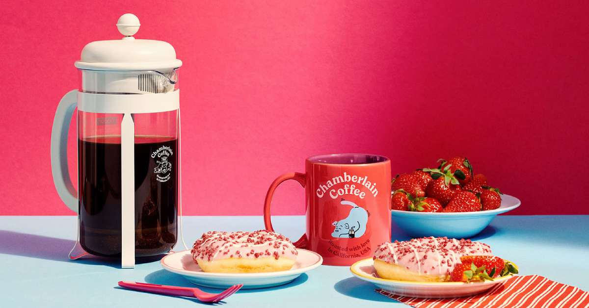 Emma Chamberlain x Bodum โปรเจกต์จิบกาแฟยามเช้าของยูทูบเบอร์ที่ไม่ยอมหยุดอยู่แค่คอนเทนต์หน้าจอ