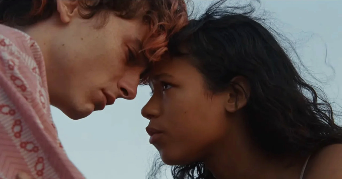 สำรวจความรักที่ ‘กัดกิน’ หัวใจ ไปกับหนังโรแมนติกเลือดท่วมแห่งปี Bones and All ที่มาพร้อมความบิดเบี้ยว เจ็บปวด และงดงาม