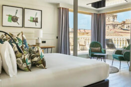 ตามรอยสถานที่ถ่ายซีรีส์ราชวงศ์อังกฤษสุดอลังการกันเถอะ!