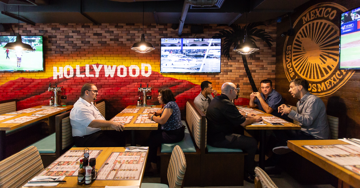 Cali-Mex บาร์แอนด์กริลล์ลูกครึ่งอเมริกัน-เม็กซิกัน กับแท็ปเบียร์ส่วนตัวทุกโต๊ะ !