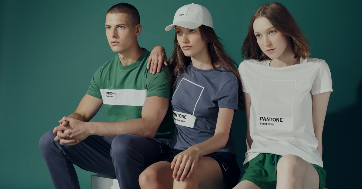 CC DOUBLE O+PANTONE ครั้งแรกของการนำ 13 เฉดสีประจำปีมาไว้บนเสื้อผ้าคอลเลกชันพิเศษ