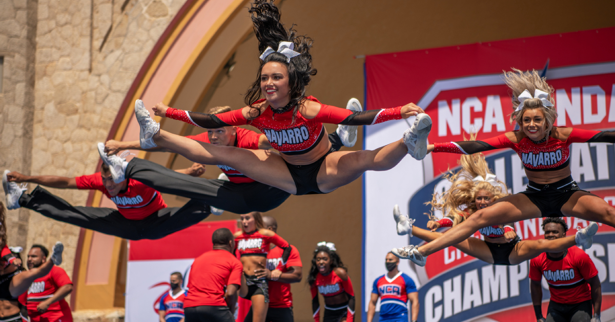 การกลับมาของด็อกคิวซีรีส์เชียร์ลีดเดอร์ Cheer ซีซัน 2 และเรื่องราวในชีวิตเด็กชมรมเชียร์ที่บางอย่างก็ฝึกซ้อมกันไม่ได้