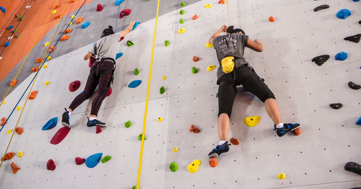 รวม 6 ยิมหน้าผาจำลองสำหรับมือใหม่และมือโปร