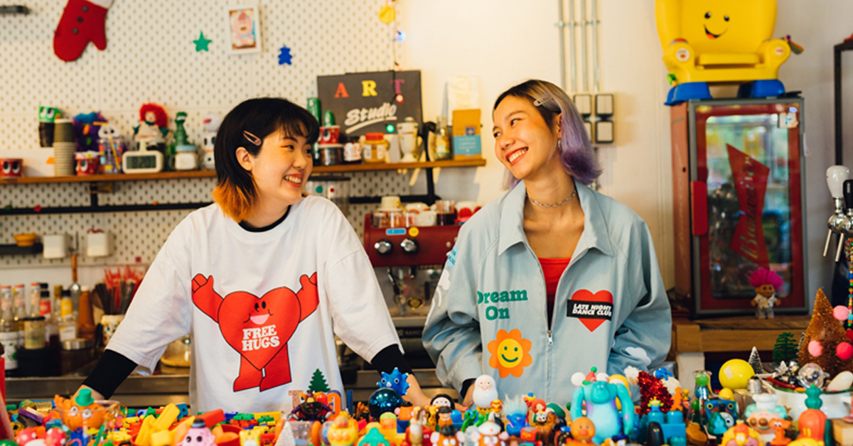 ส่องคอลฯ ล่าสุดจาก LATE NIGHT DANCE CLUB ที่จับมือกับ ริ Cafe มาปลุกความเป็นเด็กในตัวเรา!