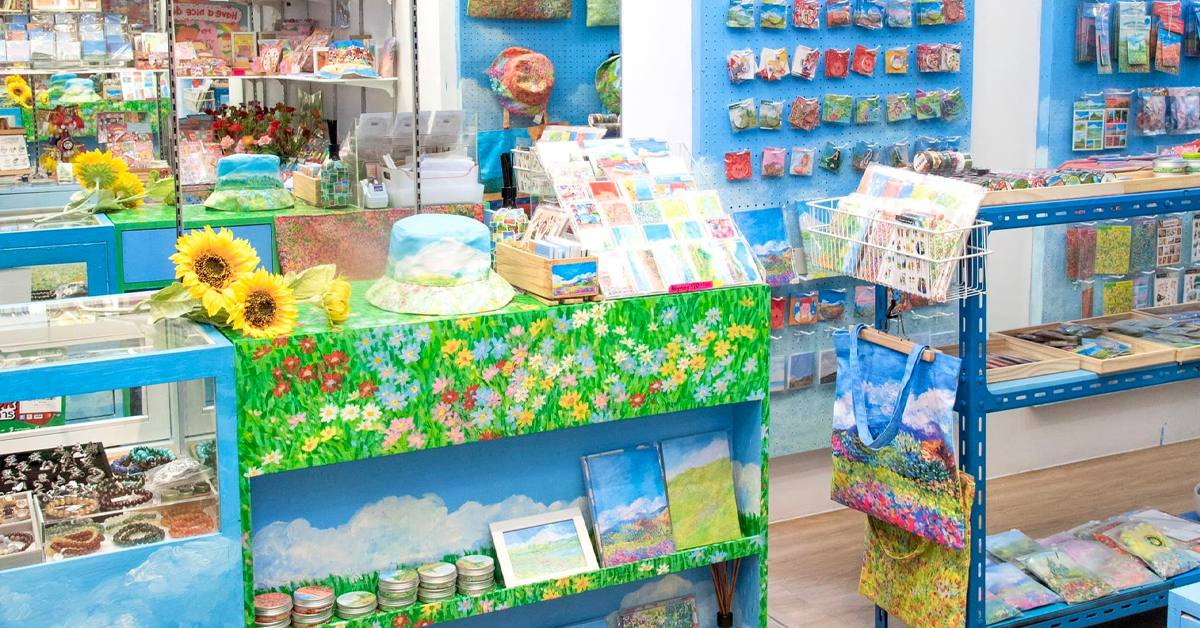 ชวนไปชอปสารพันของกุ๊กกิ๊กจาก Give.me.museums ที่ตอนนี้เปิดหน้าร้านที่จตุจักรแล้วนะ!