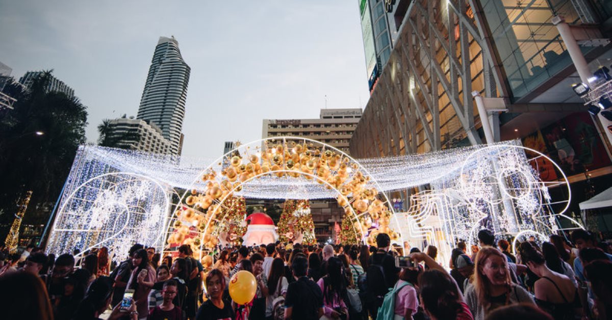 4 มุมถ่ายรูปสุดเก๋หน้าเซนทรัลเวิลด์ ที่จะเท่ยิ่งกว่าใคร อัพ IG ได้ไม่ซ้ำคนอื่น