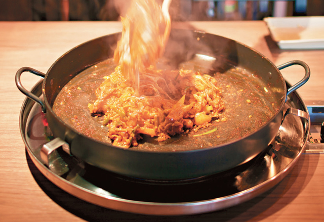 ตามไปกิน 10 เมนูอาหารเกาหลีจานเด็ดทั่วกรุงเทพฯ