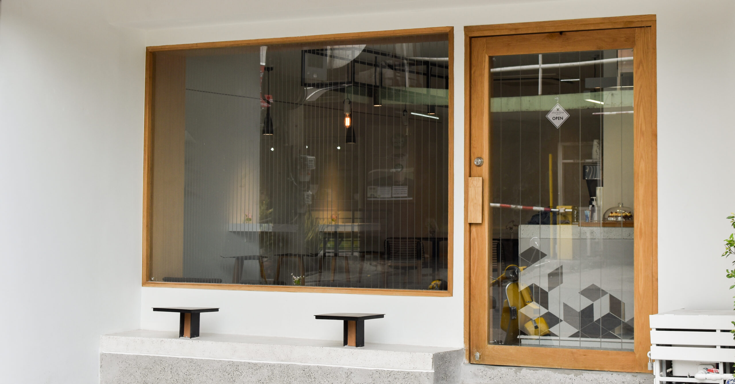 ละเลียดความสุขที่มองไม่เห็นด้วยตาเปล่าผ่านกาแฟที่ Invisible Coffee Room
