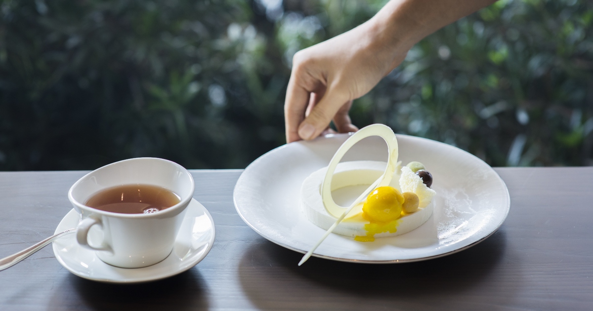 จิบน้ำชายามบ่ายกับขนมมิชลินที่ 137 Pillars Suites