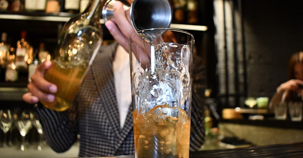 ชวนไปชิม Out of Sight แก้วนอกสายตาที่พาประเทศไทยคว้าแชมป์โลก Bacardi Legacy Cocktail Competition