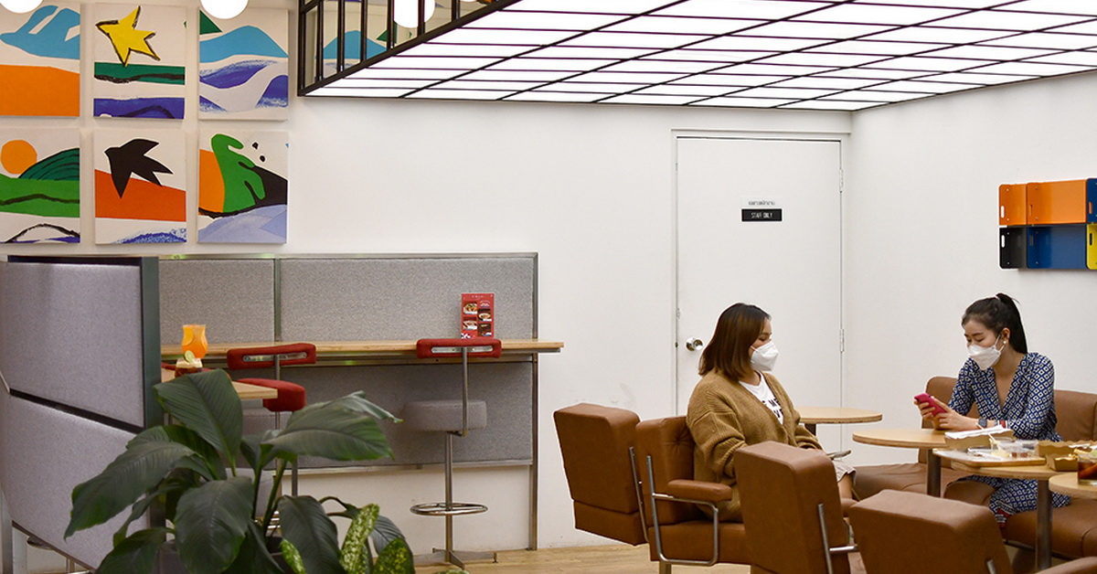 ชาร์จพลังให้เต็มสูบกับ Energy Station แบรนด์ลูกจาก Siwilai Cafe ที่เสิร์ฟเครื่องดื่มและอาหารเกรดพรีเมียมแบบ Grab & Go ก่อนเข้าออฟฟิศ