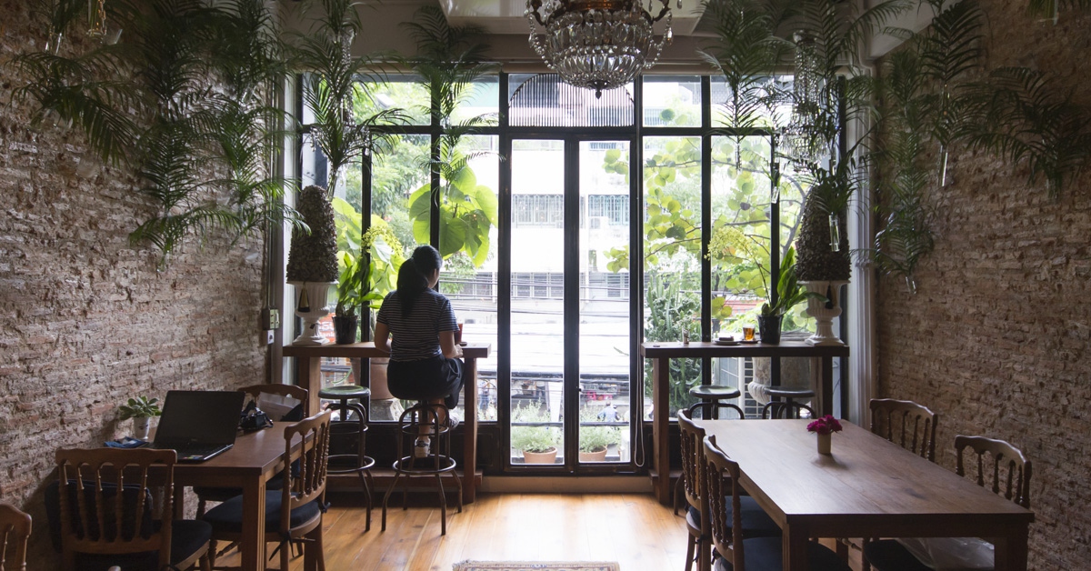 Floral Cafe คาเฟ่ลับกรุ่นกลิ่นดอกไม้ และของแต่งบ้านวินเทจ