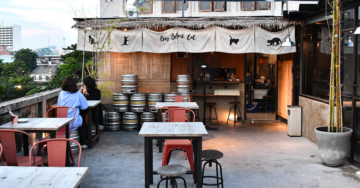 BBC: Big Black Cat ร้านคุชิยากิกินดื่มบนดาดฟ้าตึกเก่าย่านโอลด์ทาวน์