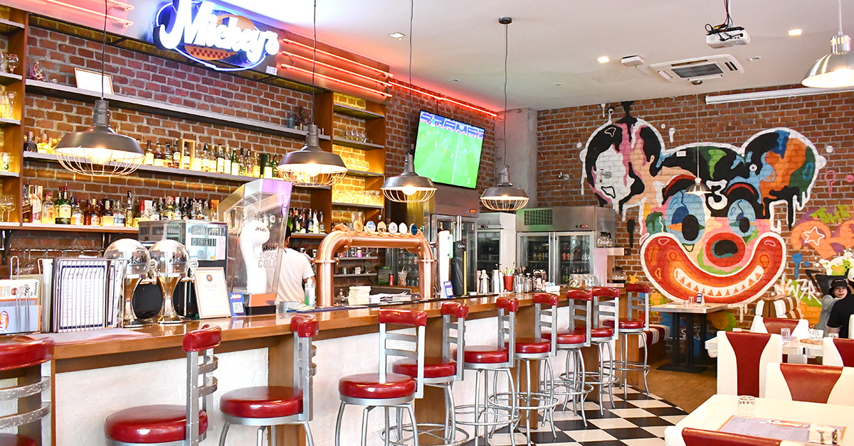 Mickey’s Diner อเมริกันไดเนอร์กลิ่นอายแคลิฟอร์เนีย กับเมนูอาหารแสนคอมฟอร์ตโดยฝีมือเชฟชาลี