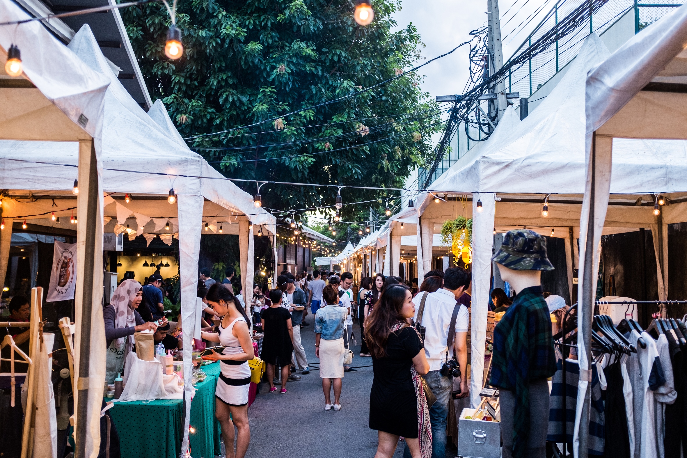 ไม่ต้องกลัวฝนไป! รวมอีเวนต์ตลาดนัดสำหรับขาช้อปประจำเดือนส.ค. 2559