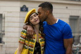 งานไม่หาย ผู้ชายไม่ขาด: ซีรีส์ Emily in Paris กลับมาอีกครั้ง พร้อมเซตแฟชั่นที่ปังกว่าเดิม