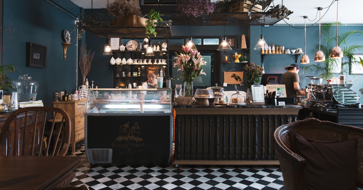 ชิมไอศกรีมรสขนมผิงในคาเฟ่กลิ่นอายวินเทจที่ Gō Coffee & Ice-cream