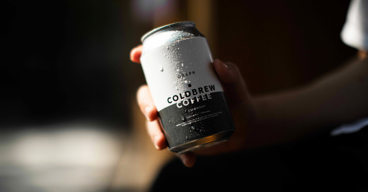 Coldbrew Coffee Can ไนโตรโคลด์บริวของ GRAPH coffee co ที่เก็บทุกรายละเอียดเมล็ดกาแฟอัดลงในกระป๋อง