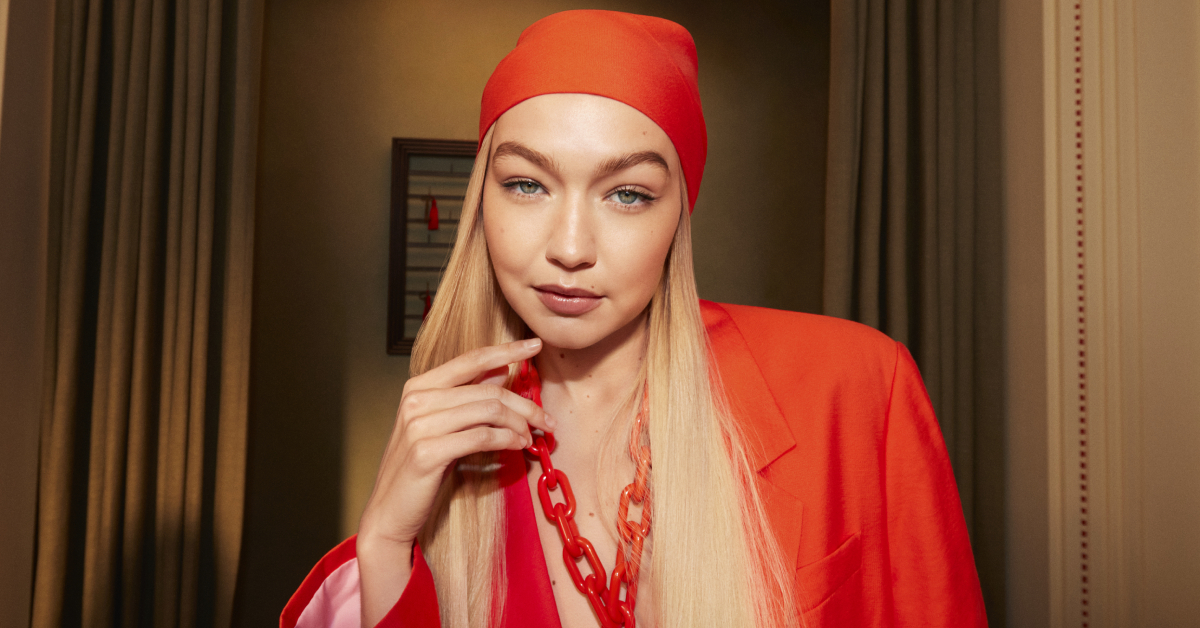 H&M เปิดคอลเลกชันอย่างอลังการ ด้วยการเชิญ จีจี้ ฮาดิด ร่วมแสดงภาพยนตร์พิเศษ Hôtel Hennes นำเสนอโรงแรมสุดชิค ศูนย์รวมคนของมีสไตล์