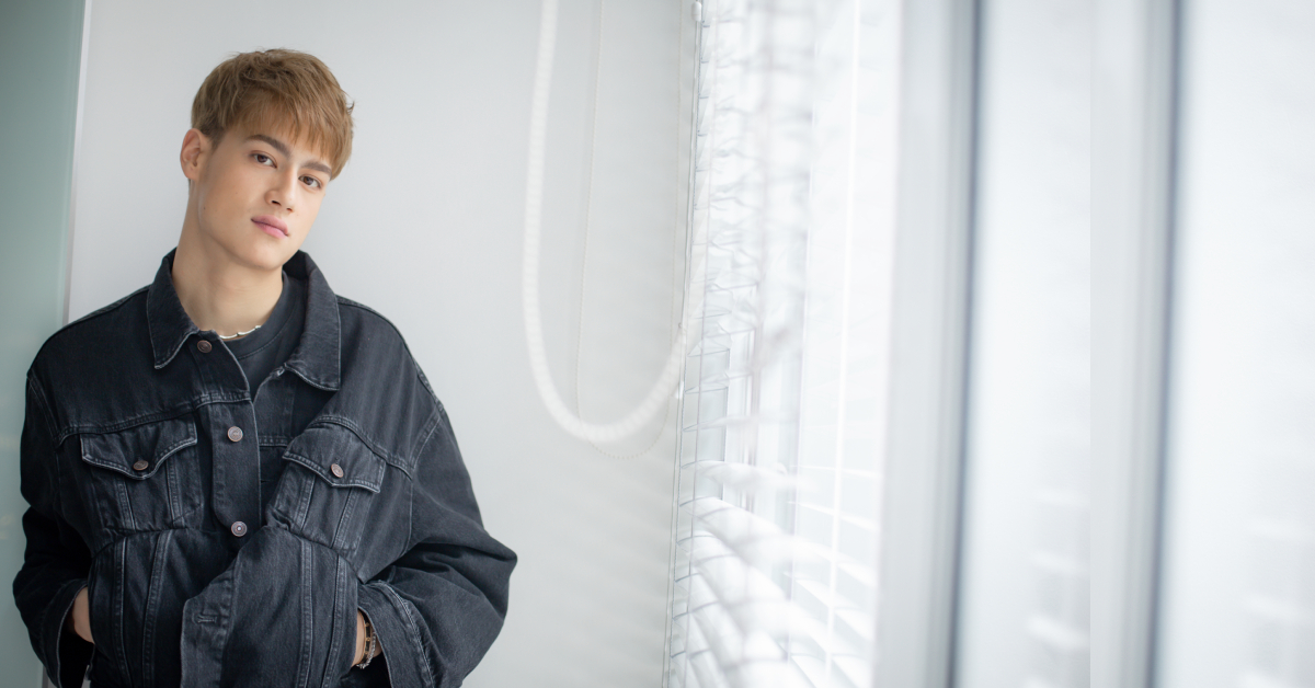 Ice Paris ภูมิใจเสนอเสี้ยวหนึ่งของตัวตนกับ รอยยิ้มไกลไกล (Smile In The Sky) เพลงที่ฉาบทับความเศร้าด้วยความสดใสเฉพาะตัว