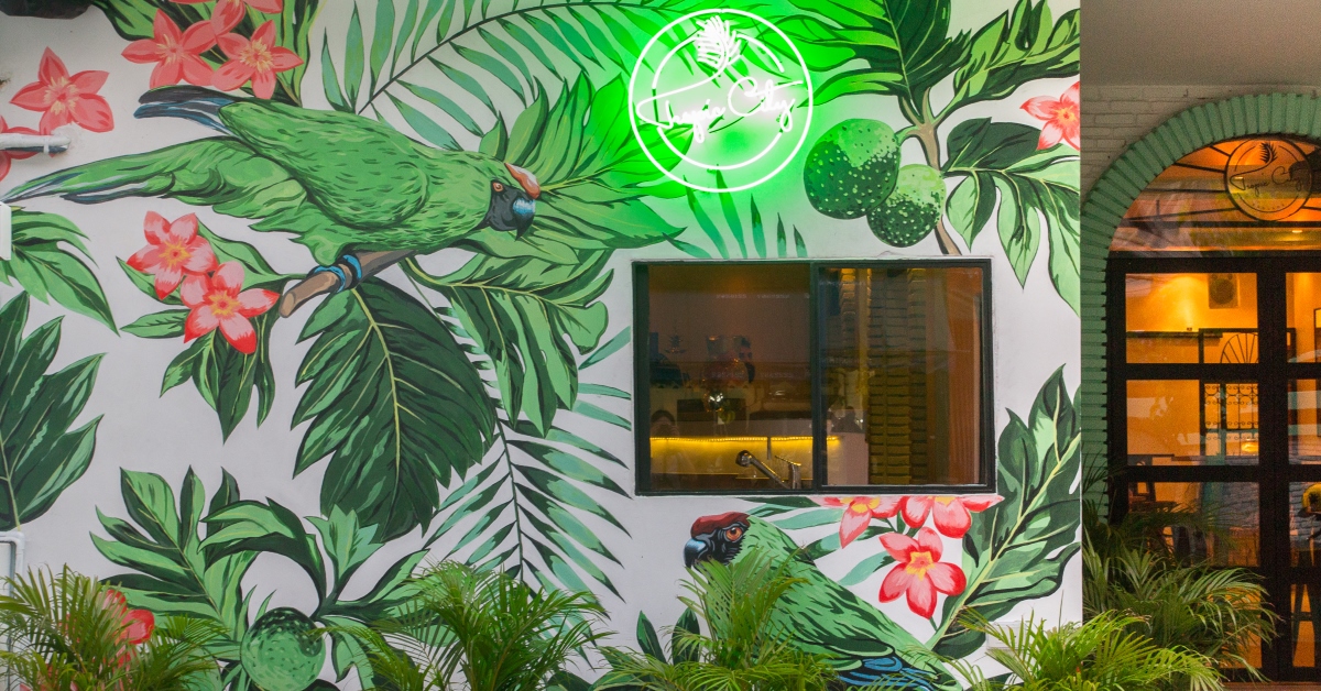 Tropic City บาร์ลายดอกที่จริงจังเรื่องรัมค็อกเทล