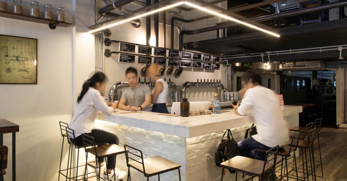 รวม 3 บาร์คราฟต์เบียร์ใหม่ล่าสุดสำหรับหนุ่มสาวออฟฟิศย่านสาทร