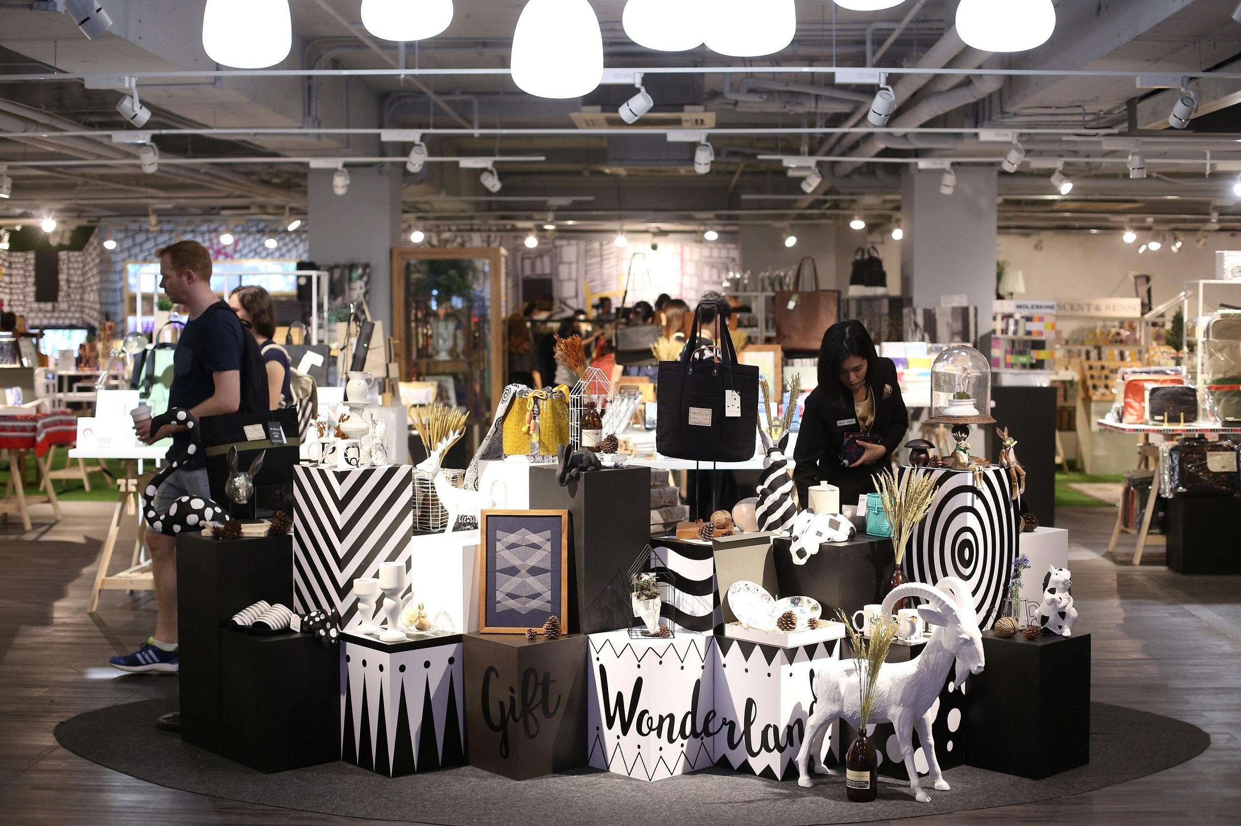 ช้อปปิ้งช่วงเทศกาลที่ Gift Wonderland ดินแดนของขวัญมหัศจรรย์ใจกลางสยาม