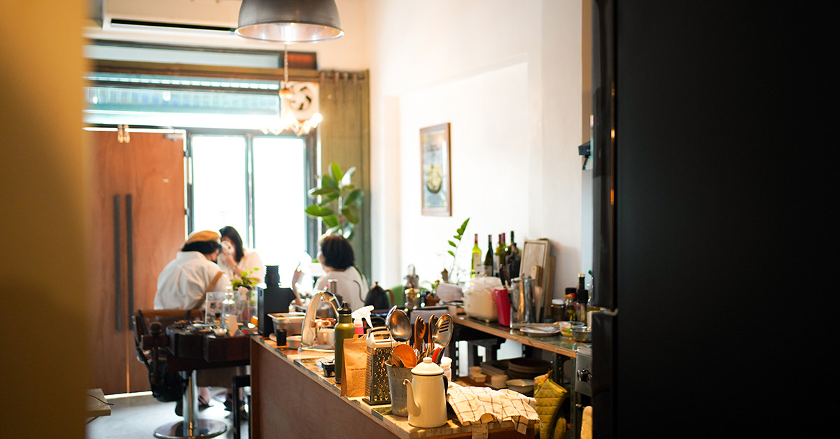 ร/R ร้านอาหารโฮมคุกโต๊ะเดียวที่ปรุงความใส่ใจ เสิร์ฟใส่ความชอบ และซ่อนตัวอยู่ในย่านเมืองเก่า