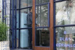 A Clay Cafe พิกัดลับเปิดใหม่สำหรับคนรักเซรามิคย่านสาทร