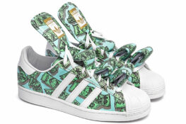 ความรวยที่สวมใส่ได้: Jeremy Scott x Adidas Originals เปิดตัวสนีกเกอร์ Superstar รุ่น Money