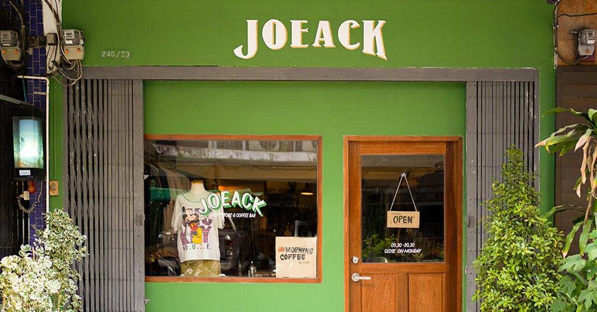 Joeack Thrift Store คาเฟ่ในร้านวินเทจมือสองที่มีทุกอย่างตั้งแต่กาแฟ เสื้อผ้า บอร์ดเกม เทปคาสเซต