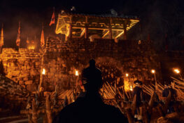โรคระบาดโค่นล้มได้ทุกอย่าง รวมถึงราชบัลลังก์ ใน Kingdom 2 ซีรีส์การเมืองในคราบซีรีส์ซอมบี