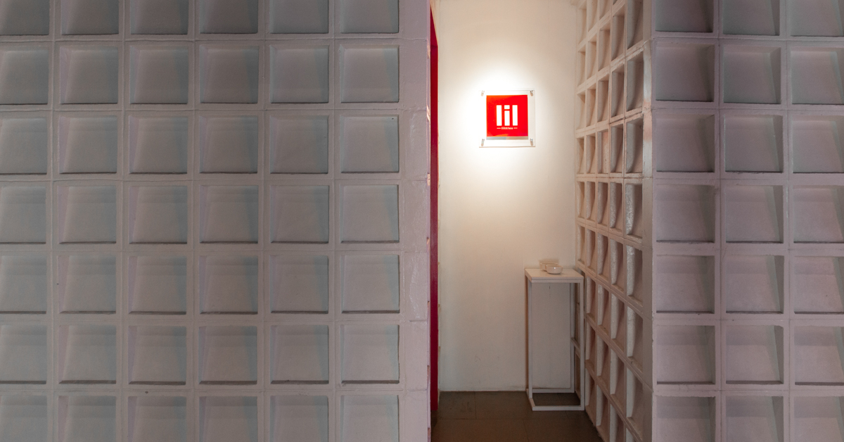 Littles สปีกอีซี่บาร์สีขาวโพลนแบบอาร์ตแกลเลอรี บาร์ทดลองทางเลือกใหม่ของชาวทองหล่อ