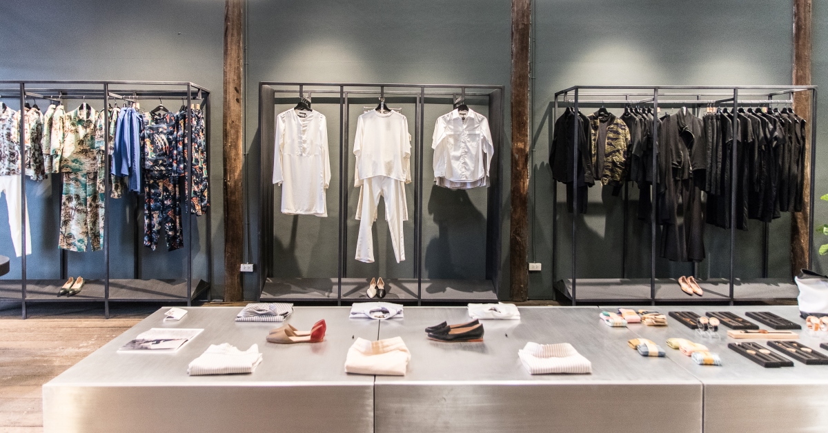 Lonely Two Legged Creature แบรนด์แฟชั่นคนเหงาสไตล์มินิมอลของ ดวงฤทธิ์ บุนนาค