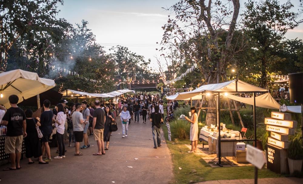 สัมผัสบรรยากาศคริสต์มาสท่ามกลางเขาใหญ่ The Mew Hill Market